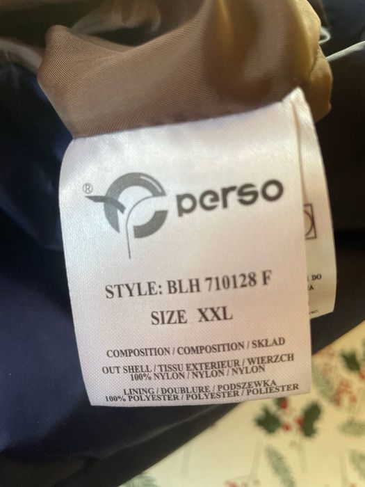 Eksluzywna Kurtka granatowa 50% puchowa  50% pierze , kaptur lis Perso