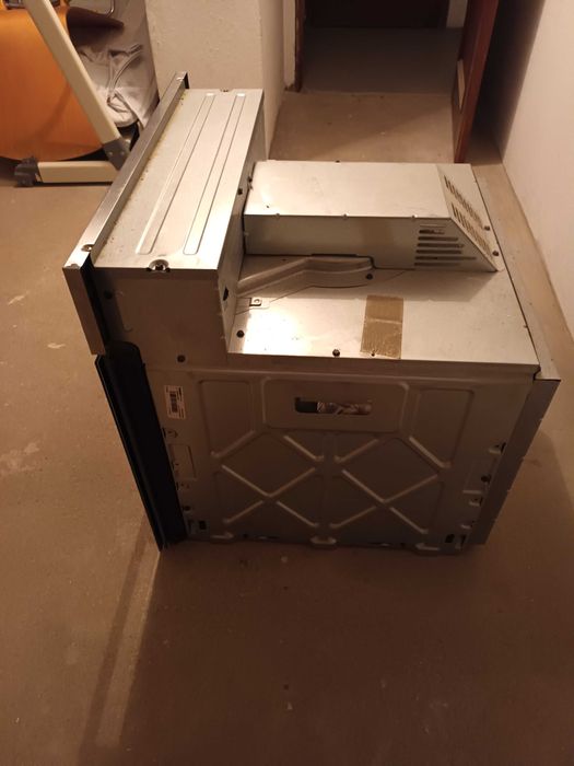 Forno indesit novo