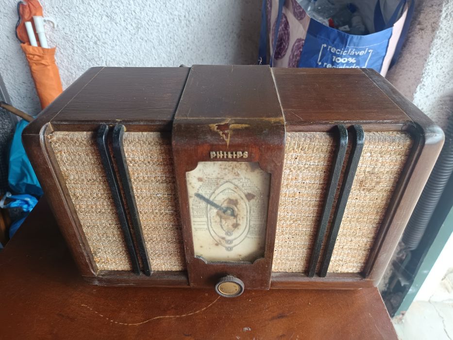 Vendo radio antigo