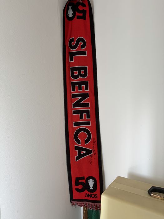 Cachecol assinado Eusébio