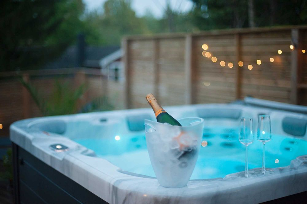 Wanna Jacuzzi Viskan LOVO – Luksusowy hydromasaż dla 3 osób, 36 dysz