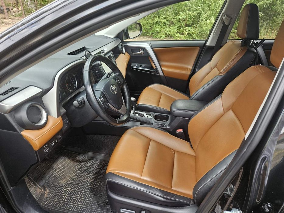 Продам Toyota RAV4 2.5 AWD