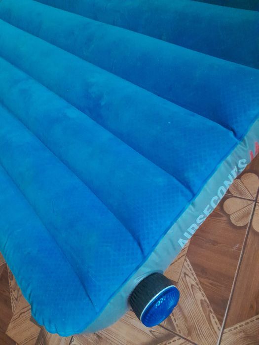 Materac Quechua 200x140 cm