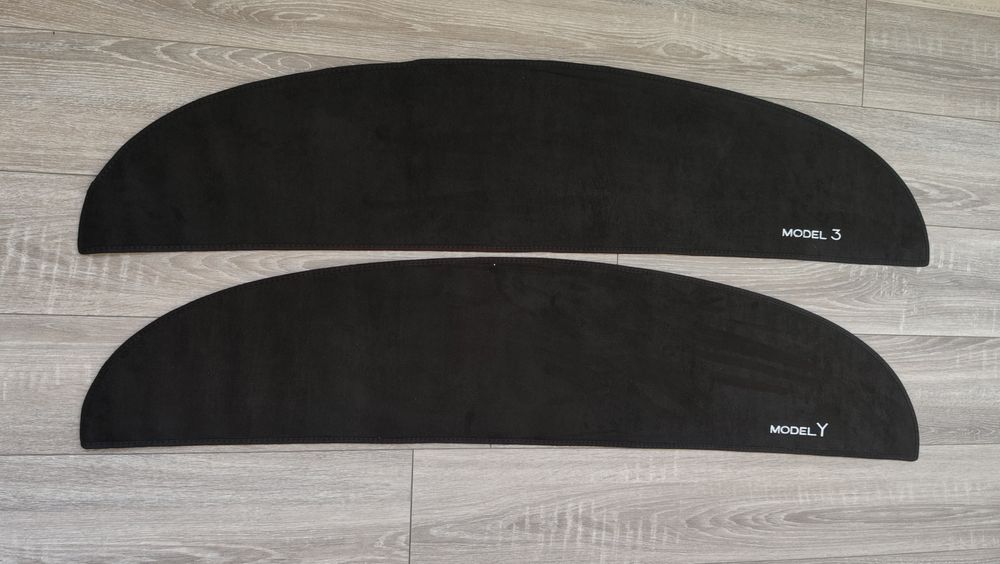 Килимок коврик на панель торпеду Tesla Y/3 Захист від сонця

Захист ві