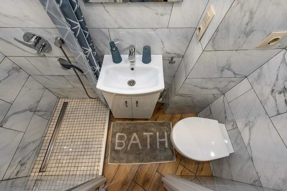 Аренда квартиры 1 этаж  посуточно/помесячно Центр города/6010