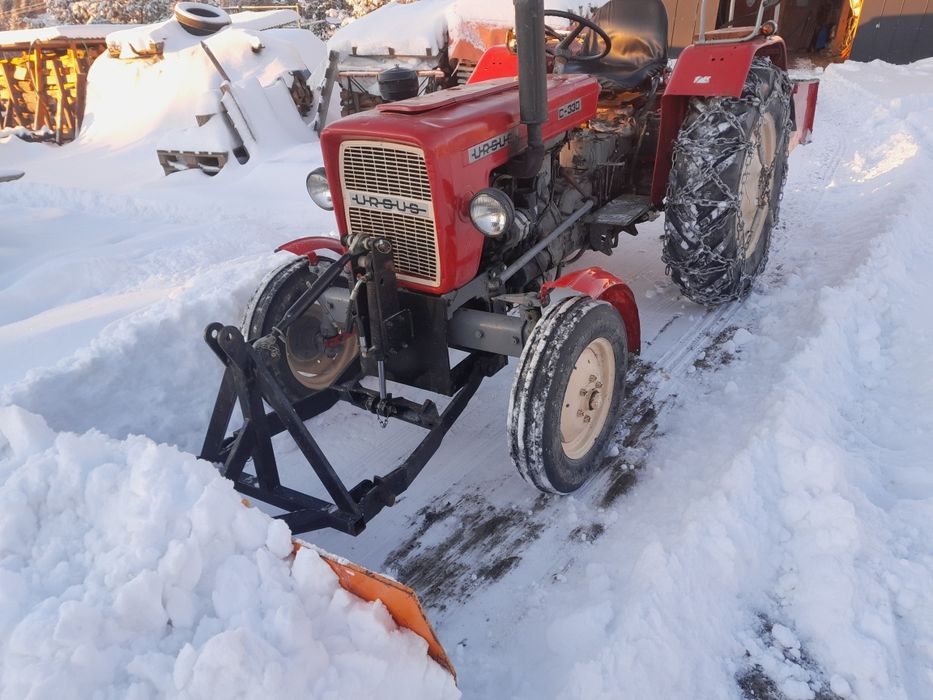 Traktor Ursus C -335