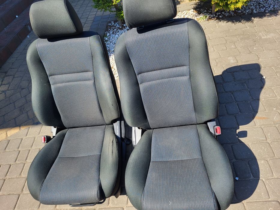 Fotele kanapa komplet toyota avensis t25 fl kombi komplet