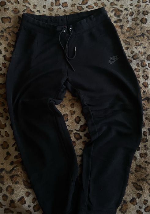 Спортивні штани Nike