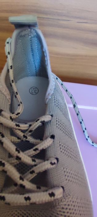 Nowe Buty wkładane , sznurowane r.33