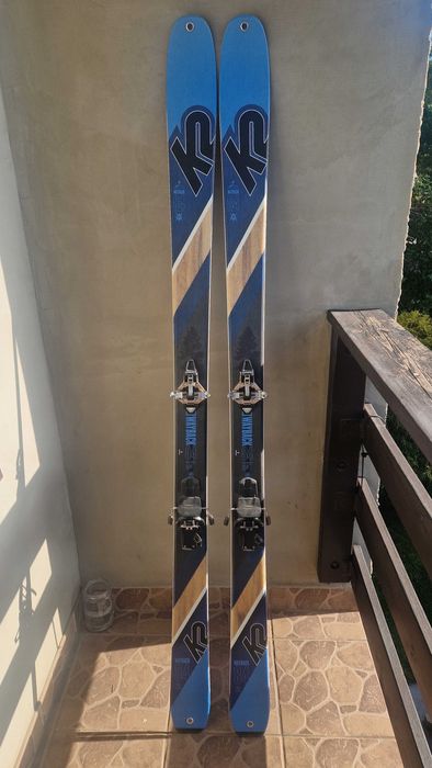 Zestaw skiturowy K2 narty skiturowe K2 buty skiturowe K2 wiązania Dynafit foki K2 kije