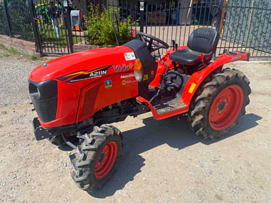 Kubota A211n B1-181 B1-241 mini ciągnik traktor japoński 4x4 |