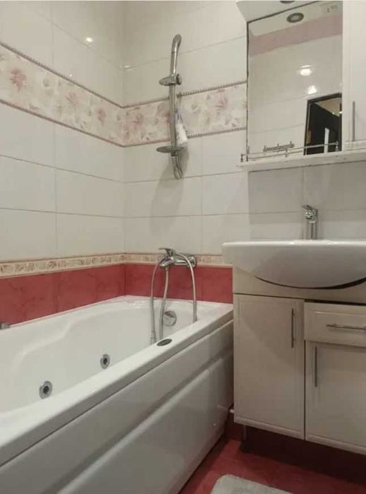 3 кім РЕМОНТ середній поверх СЛОБОЖАНСЬКИЙ (ГАЗЕТИ ПРАВДА) (718655)