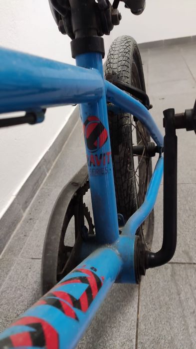 Bicicleta BMX azul