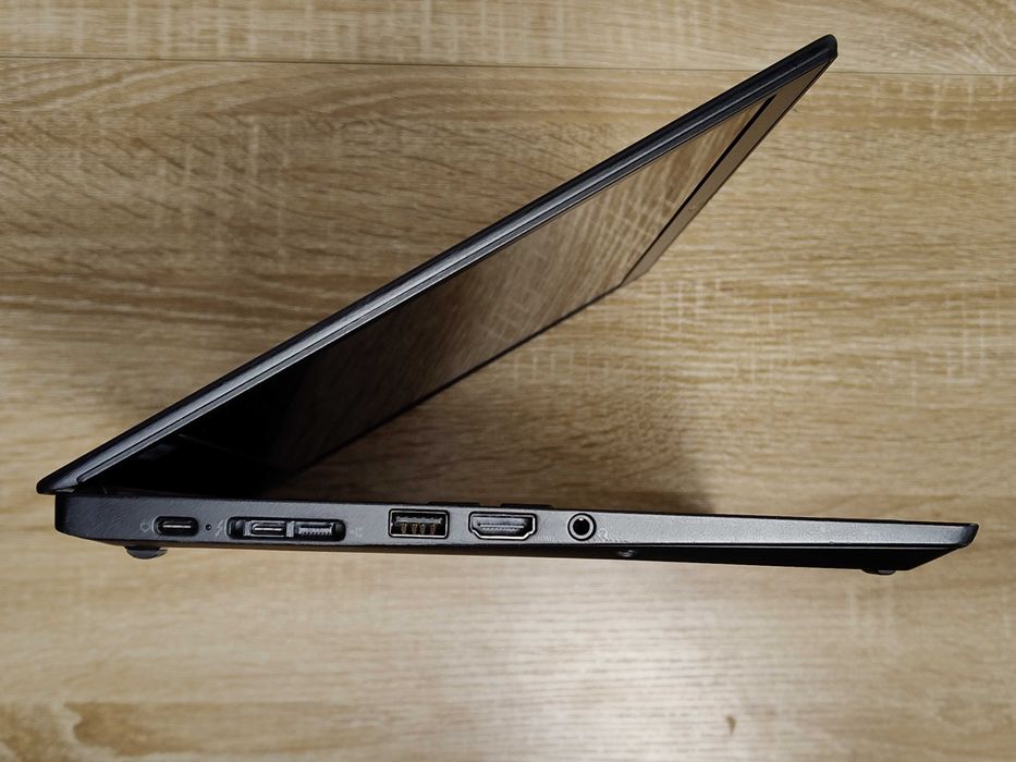 Lenovo ThinkPad X390 Dotykowy / i5-8365U / 16GB RAM / 256GB SSD NVMe / Windows 11 Pro