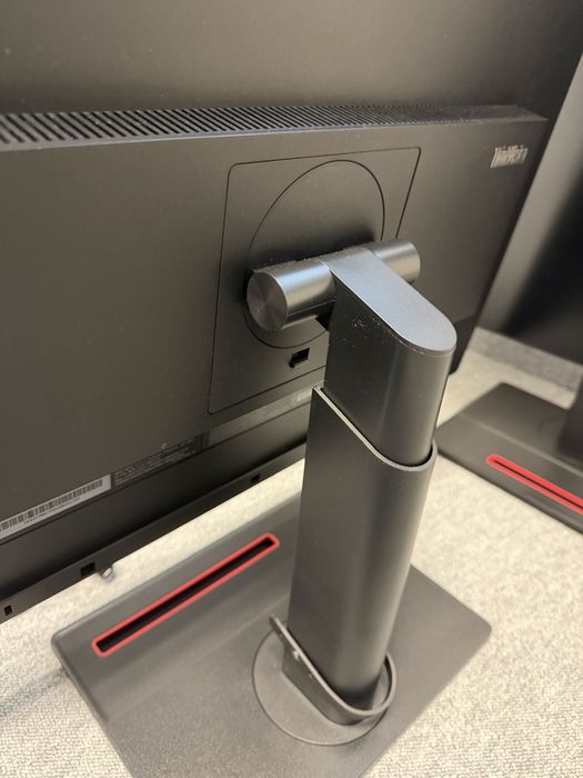 Monitor Lenovo VNA5VYYA 24 cale