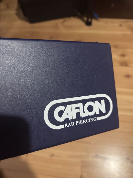 Pistolet do przekłuwania uszu Caflon System
