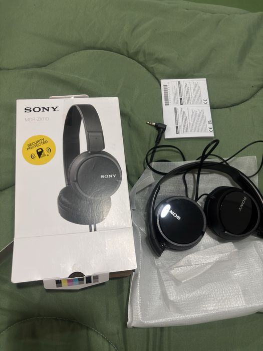 Auscultadores SONY MDR-ZX110 preto