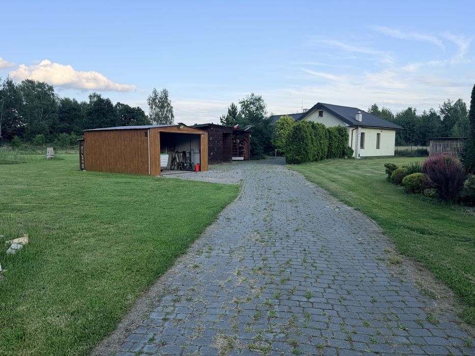 Sprzedam dom w Adamowie