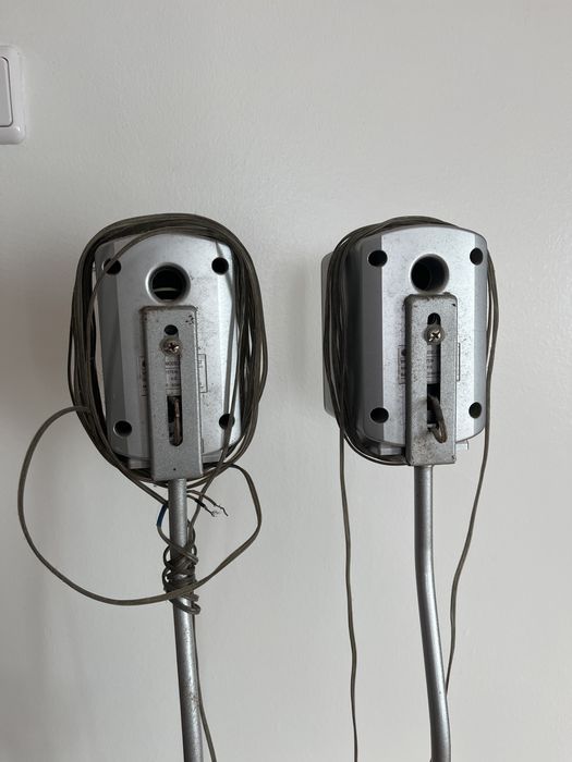 Colunas LG de Som usadas e antigas - Vendo o Conjunto