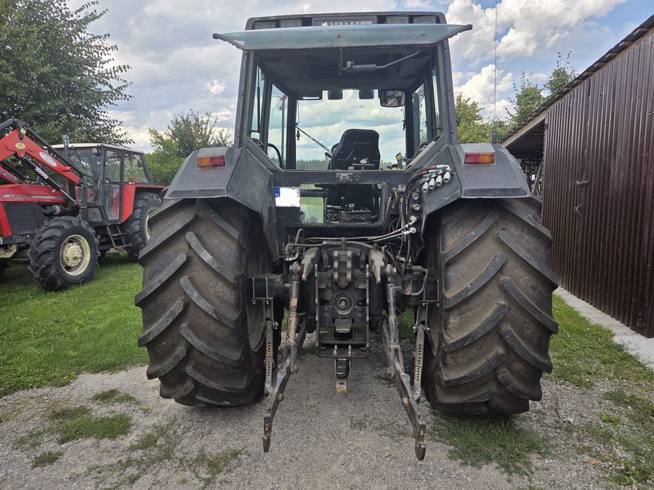 Velmet valtra ciągnik