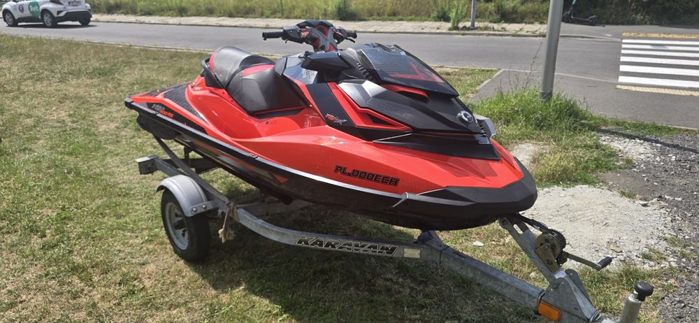 SEA-DOO RXP 300 ROK 2016