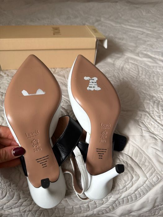 Женские кожаные белые туфли