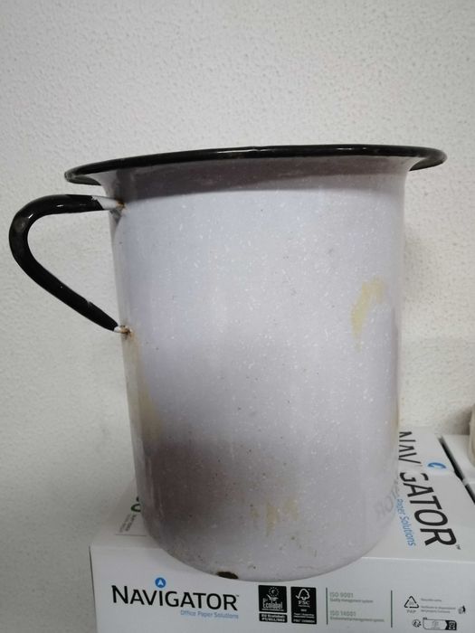 Penico Antigo em esmalte