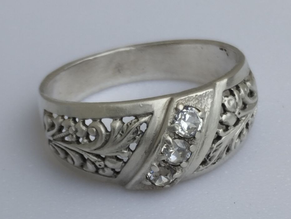 Серебряное кольцо 925