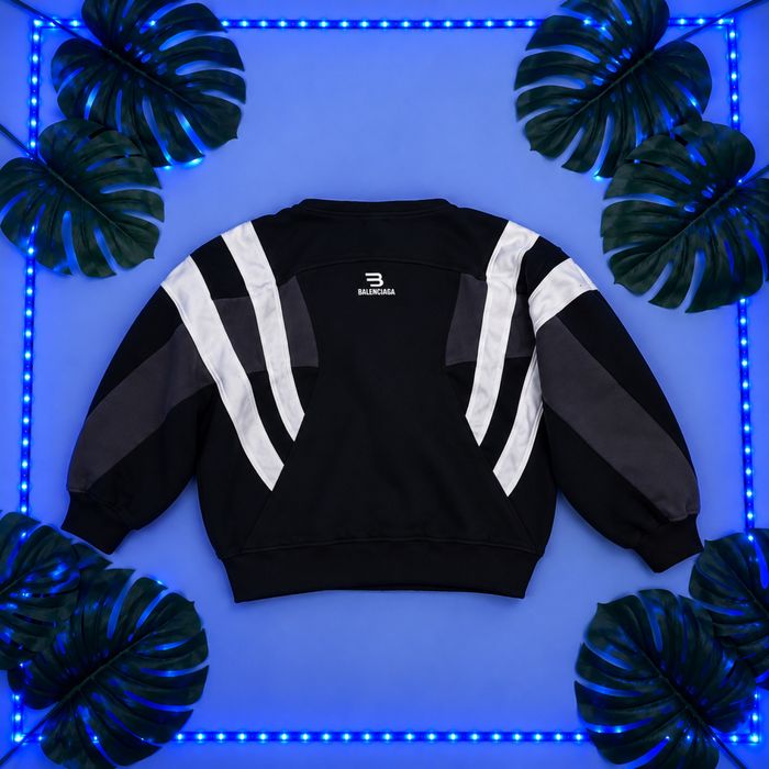 Bluza z napisem balenciaga