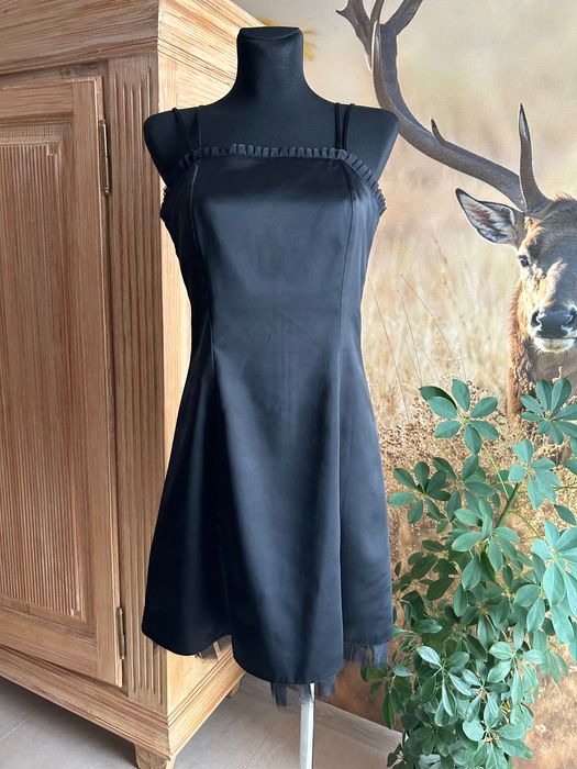 Elegancka czarna sukienka M