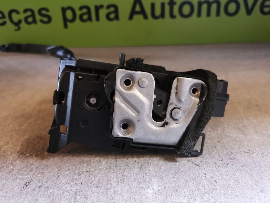 TWINGO III / FORFOUR 453 FECHADURA TRÁS DIREITA - F143