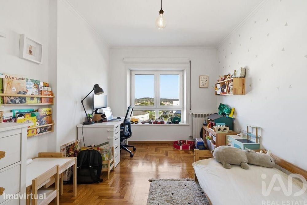 Apartamento T2 em Queluz e Belas de 107 m2