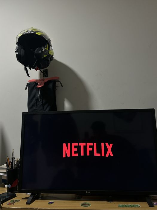 Smart  tv 32” LG impecavel