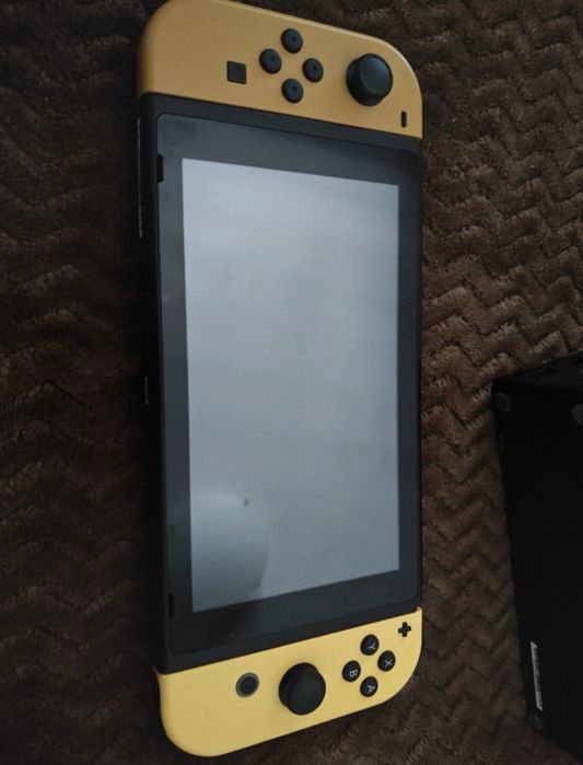 Nintendo Switch Edição Pikachu