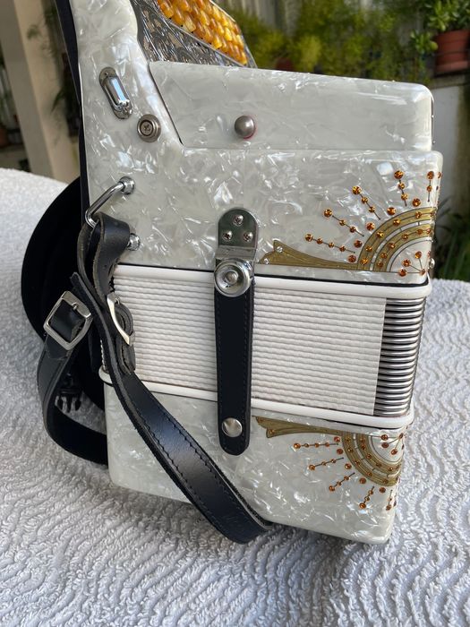 Vendo concertina semi Nova