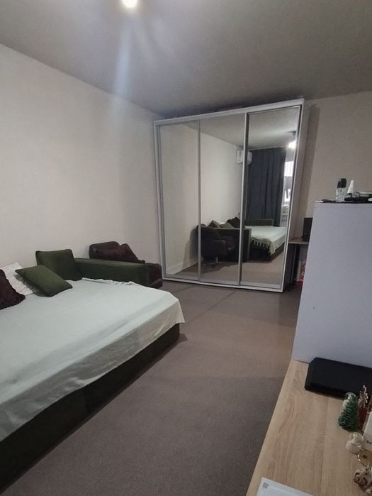 Продам приватизовану 2х кімнатну  квартиру