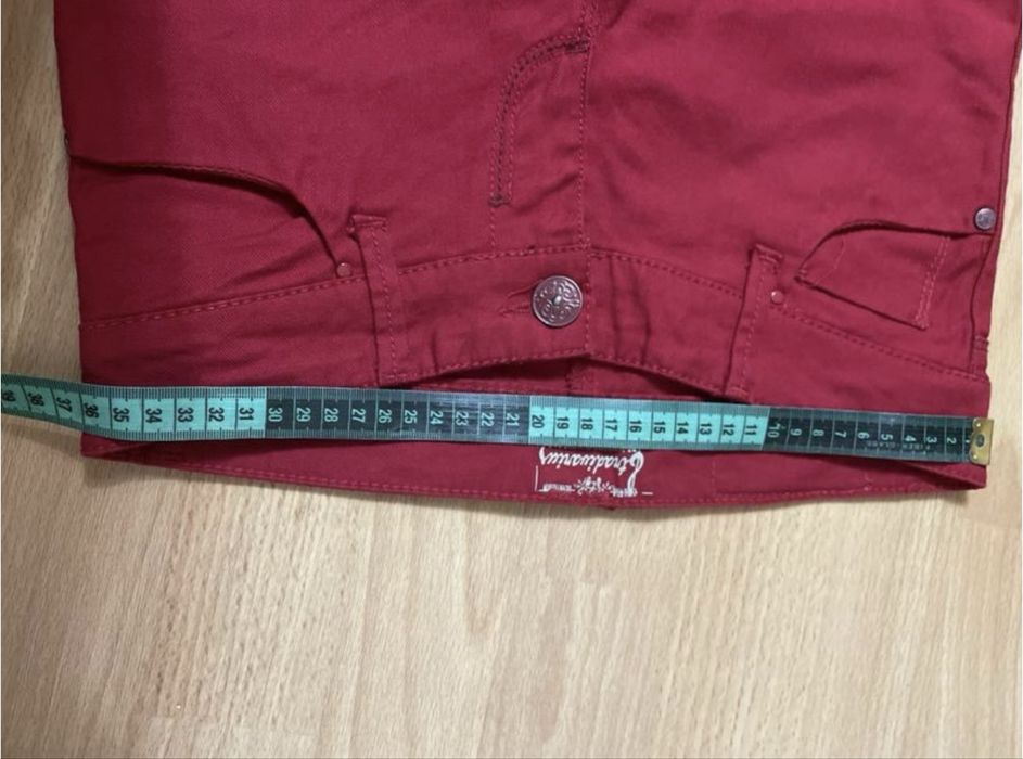 Джинси Stradivarius, необроблений низ, прямі, вкорочені