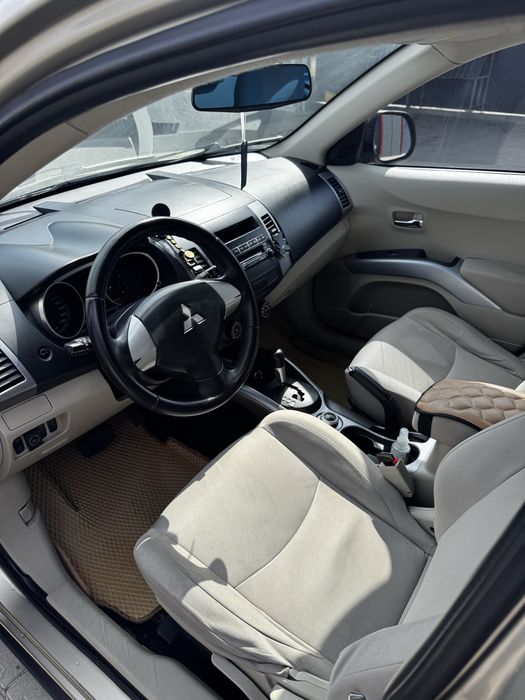 Mitsubishi Outlander II