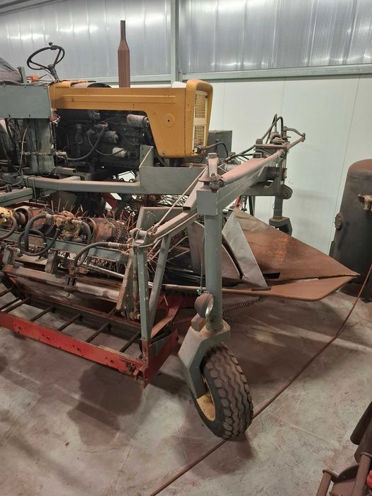 Kombajn do porzeczki KPS 3 całorzędowy