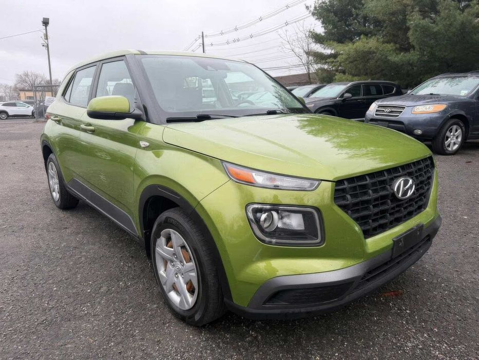 Hyundai Venue      2019