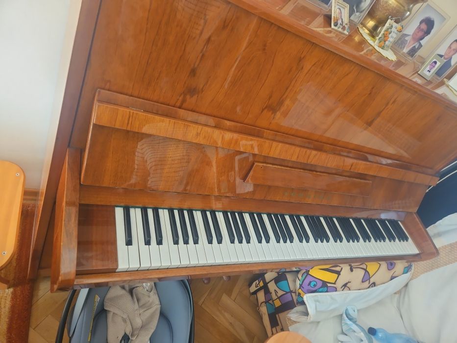 Pianino Tchaika Stan bardzo dobry