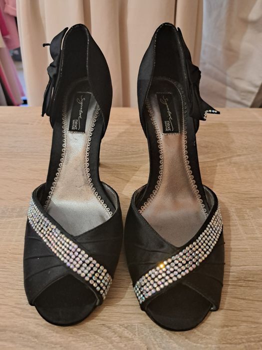 Buty na obcasie rozm.39