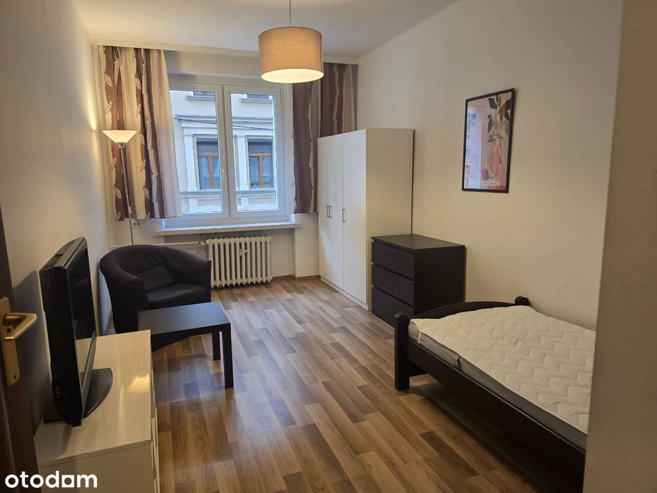 Na Rynku , 3 pokoje z oddzielnym wejściem, balkon