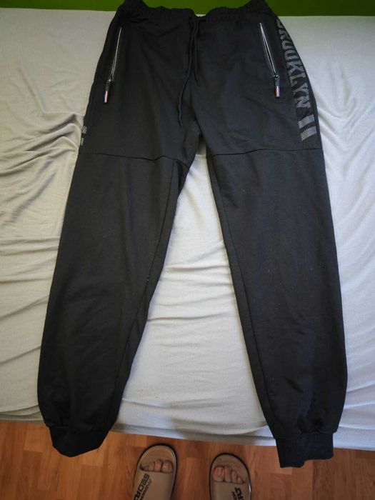 Spodnie dresowe bawełniane miękkie chłopięce L