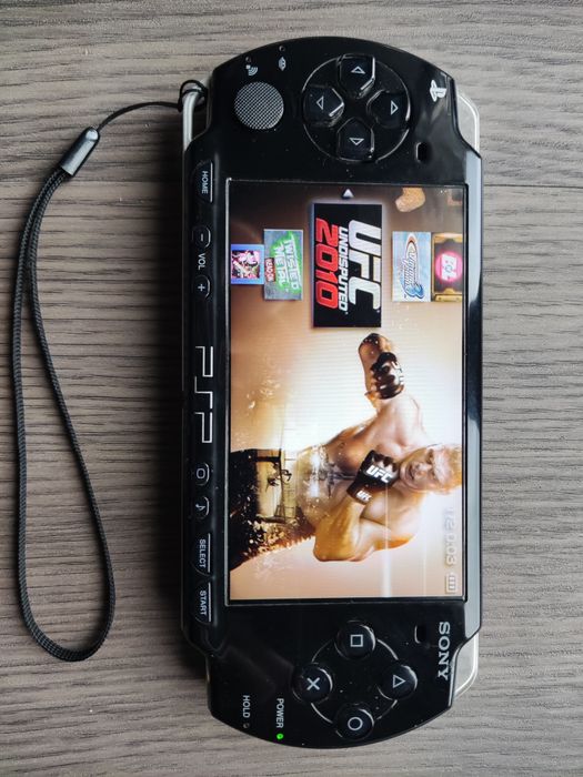 PSP Sony Slim Black 2008 64GB + 130 игрушек