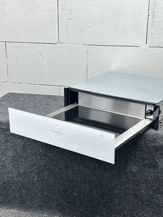 Підігрівач посуду bosch BIC630NW1