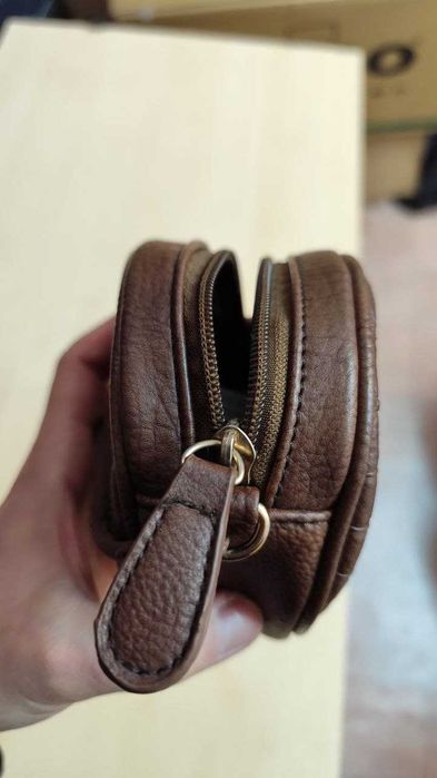 Mala de mulher castanha