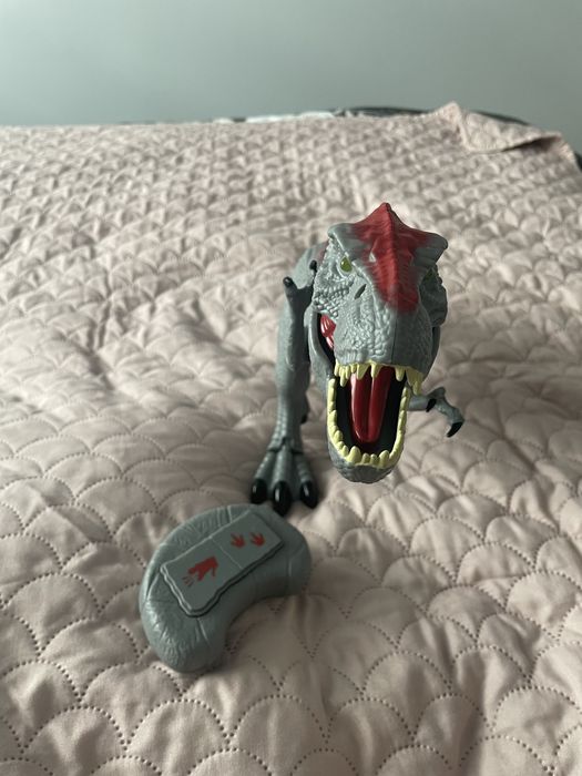 Dinozaur zdalnie sterowany TREX