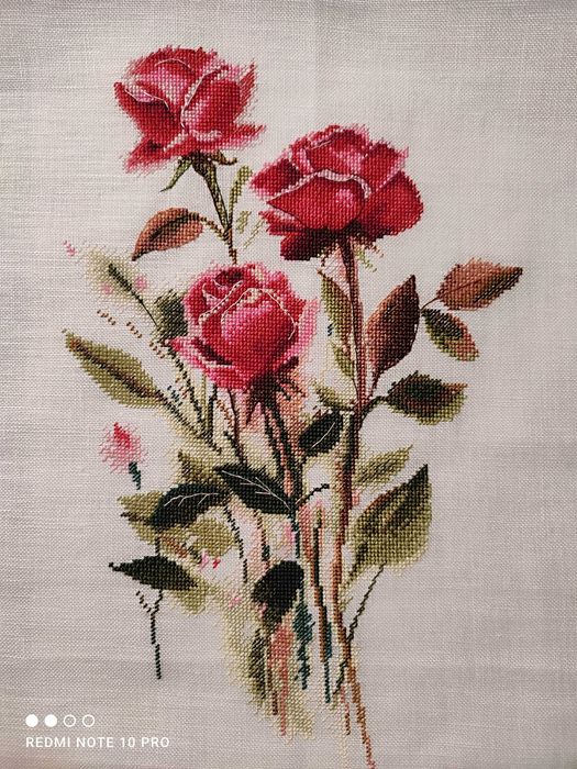 Вышитая картина "Розы"