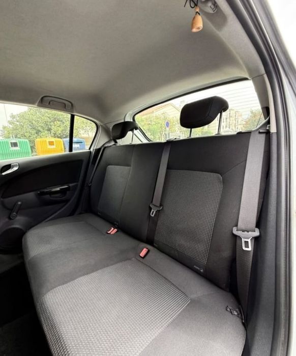Opel corsa D 1.3cdti black edition
